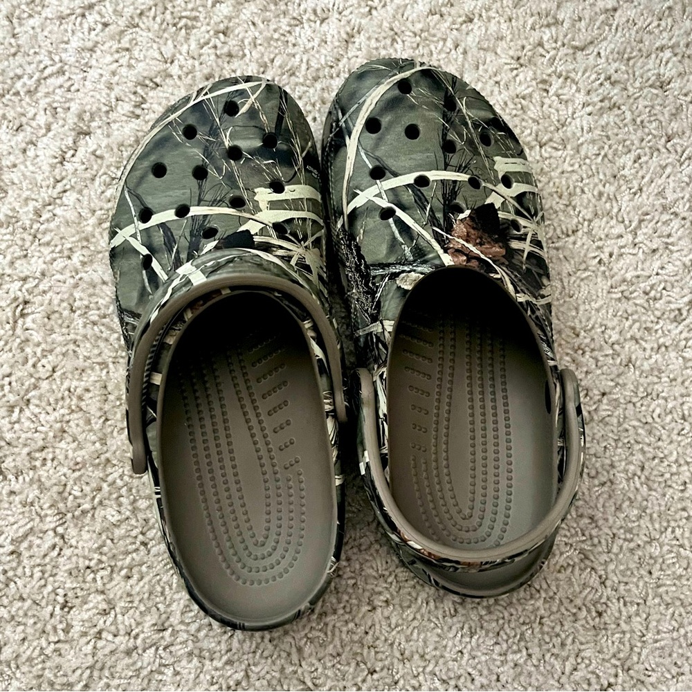 Camo crocs